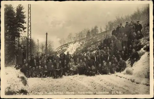 Foto Ak Lübbecke in Westfalen, Hinein in den Schnee, Bünde, Horst Höhe, Gruppenfoto, Winter 1937