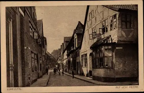 Ak Lüneburg in Niedersachsen, auf dem Meere, Straßenpartie