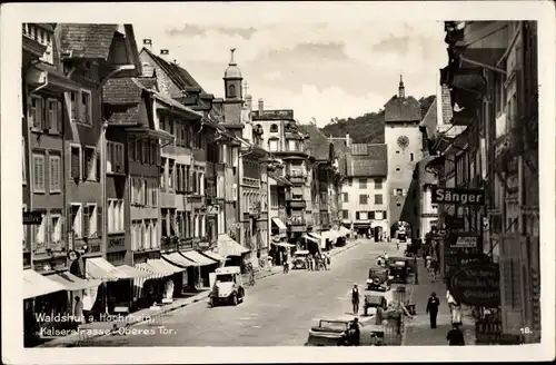 Ak Waldshut Tiengen am Hochrhein, Kaiserstraße, Oberes Tor, Straßenpartie