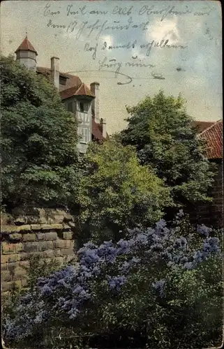 Ak Blühende Blumen, Gartenanlagen, Mauer, Bäume, Schloss