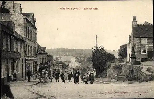 Ak Domfront Orne, Rue de Flers