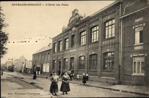 Ak Noyelles Godault Pas de Calais, L'Ecole des Filles