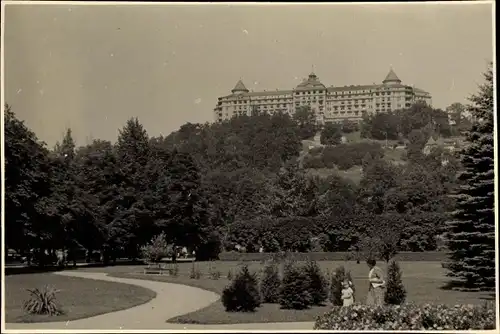 Foto Karlovy Vary Karlsbad Stadt, Kurhotel mit Kurparkanlagen, Fotograf Hubl