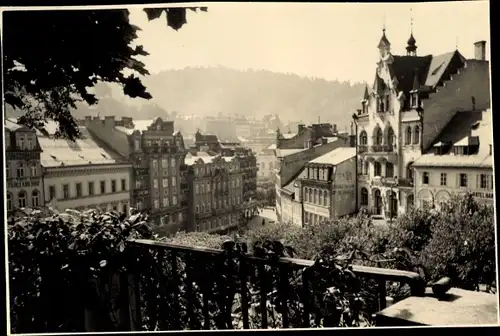 Foto Karlovy Vary Karlsbad Stadt, Teilansicht vom Ort, Hotel, Bank, Fotograf Hubl