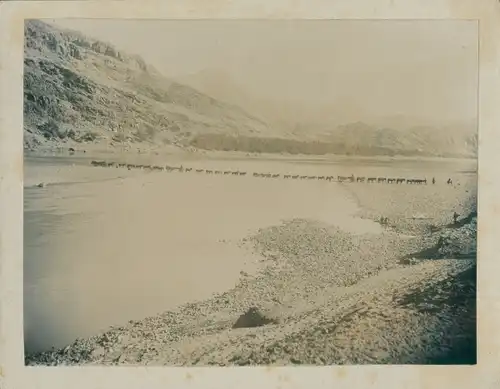Foto China, Karawane, Landschaftsansicht, um 1900