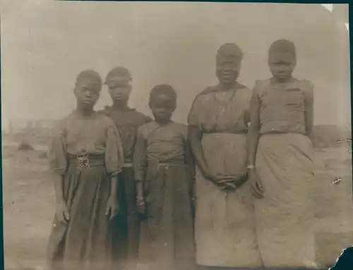 Foto Namibia, DSWA, Afrikanische Mädchen, Gruppenbild