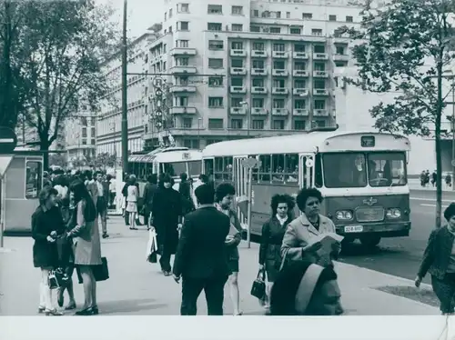 Foto Spremberg, Hans Joachim, Bukarest Rumänien, Boulevard Magheru, Passanten, Bus