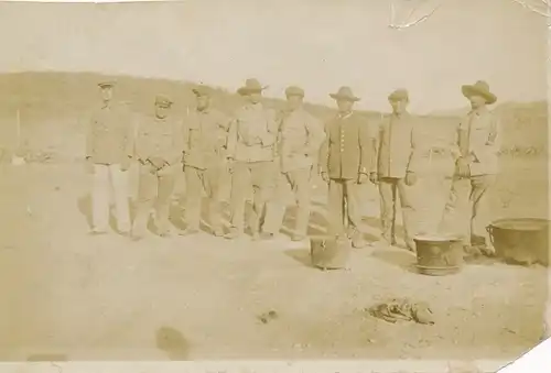 Foto DSW Afrika Namibia, ca 1900 - 1904, Mitglieder der Kolonialen Schutztruppe, Gruppenbild