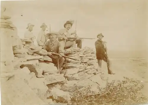 Foto DSW Afrika Namibia, ca 1900 - 1904, Deutsche Siedler, Gewehre, "Verteidiger von..."