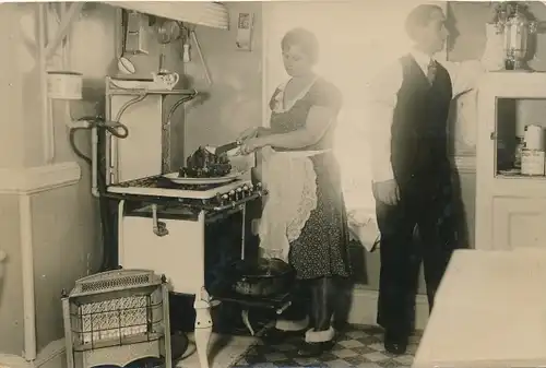 Foto New York City USA, Einwanderer aus Estland in ihrer Küche, Design 1931