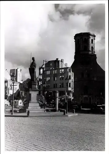 Foto Riga Lettland, Petrikirche, Rolandfigur