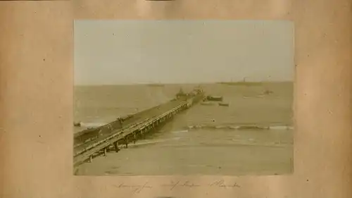 Foto um 1906, Swakopmund Namibia Deutsch Südwestafrika, Landungsbrücke