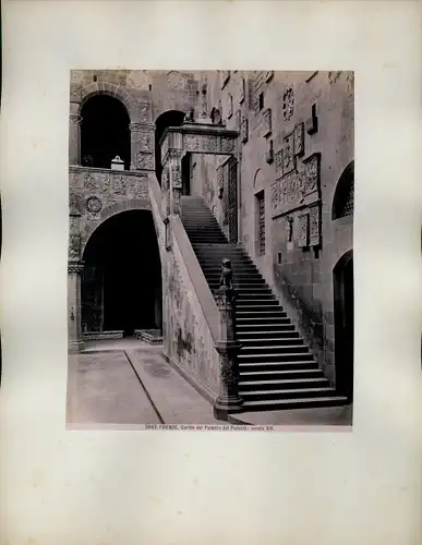 Foto um 1880, Firenze Florenz Toscana, Cortile del Palazzo del Podestà, Treppenaufgang