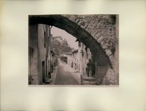 Foto um 1880, Perugia Umbria, Via del Cardellino, Torbogen