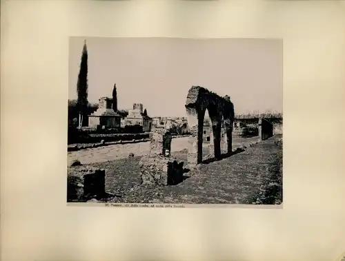 Foto um 1880, Pompei Campania, Gebäuderuinen, Grabmale, via delle tombe, archi della locanda