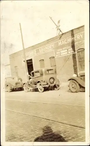 Foto USA, Vernon Ave., Vernon Blvd., Equitable Laundry Machinery, Autos