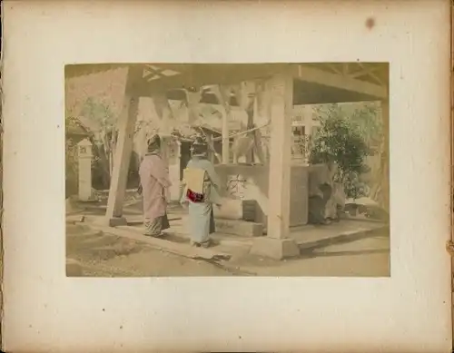 Foto Japan, Japanerinnen in Kimonos, Tempel, Gebäude, Rikschas