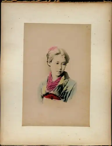 Foto Japan, Japanerinnen in Kimonos, Parkanlagen, Portrait