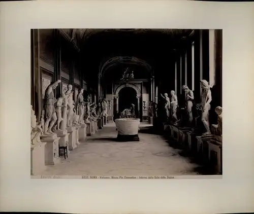 Foto um 1880, Roma Rom Lazio, Vaticano, Museo Pio Clementino, Interno della Sala delle Statue