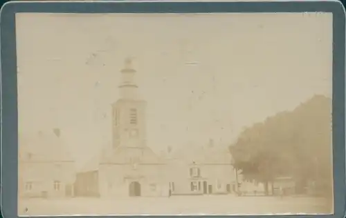 Foto Mariembourg Couvin Wallonien Namur, Platz mit Kirche