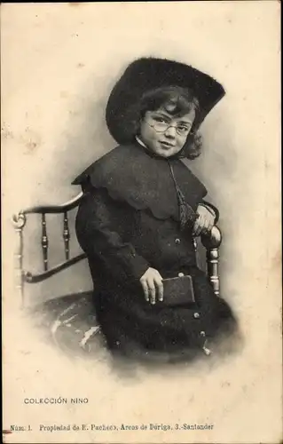 Ak Coleccion Nino, Kind, Portrait, Tracht, Buch, Brille
