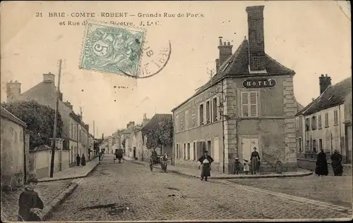 Ak Brie Comte Robert Seine et Marne, Grande Rue de Paris et Rue Petit Bicetre, Hotel