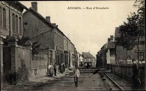Ak Auchel Pas de Calais, Rue d'Houdain