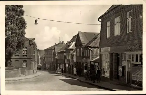 Ak Lütjenburg in Holstein, Straßenpartie, Cigarrenhaus