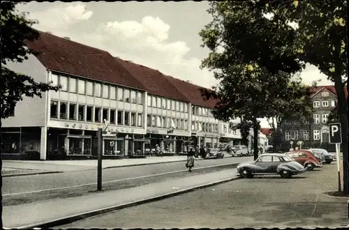 Ak Pinneberg in Holstein, Bismarckstraße, Straßenpartie, Geschäfte, Autos