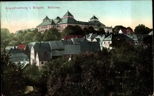 Ak Augustusburg im Erzgebirge, Blick zum Schloss mit Häusern