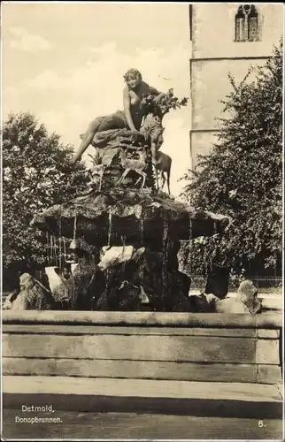 Ak Detmold Nordrhein Westfalen, Partie am Donopbrunnen