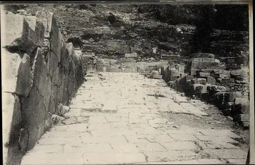 Ak Delphi Griechenland, Partie in den Ruinen