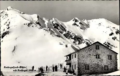 Ak Tirol, Ötztal, Rotkogeljochhütte mit Rotkogel, Winter