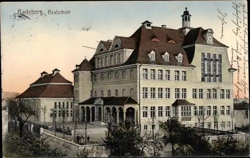 Ak Radeberg im Kreis Bautzen Sachsen, Blick auf die Realschule