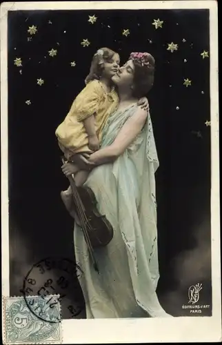 Ak Frau mit ihrer Tochter, Geige, Sterne