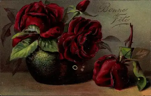 Präge Ak Rosen in einer Blumenvase