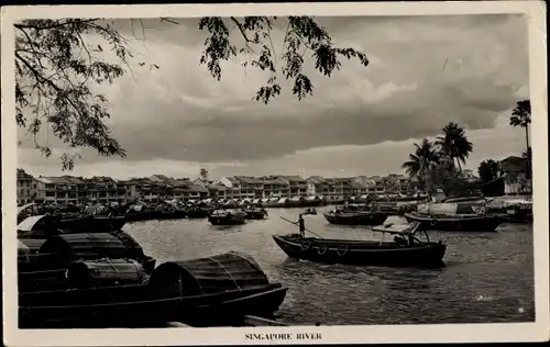 Ak Singapore Singapur, Singapore River, Boote, Blick auf den Ort