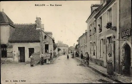 Ak Ballon Sarthe, Rue Carnot, Straßenpartie, Geschäft