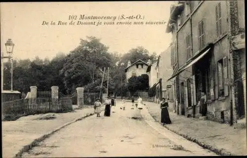 Ak Montmorency Val d’Oise, De la Rue de Domont je vous envoie mon souvenir