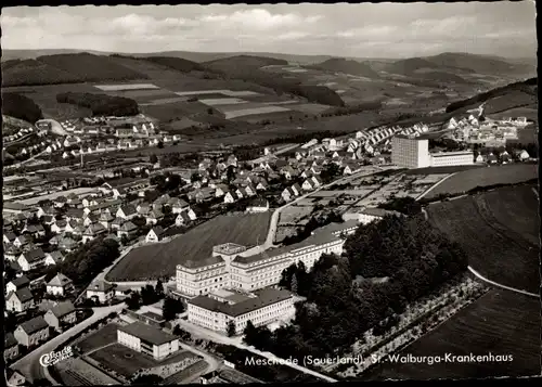 Ak Meschede im Sauerland, St. Walburga-Krankenhaus, Fliegeraufnahme