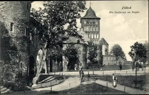 Ak Lübeck in Schleswig Holstein, Alte Stadtmauer am Burgtor