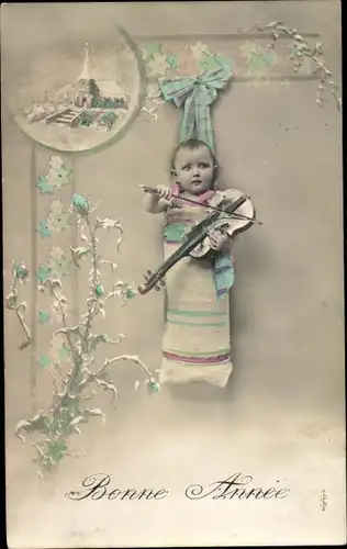 Ak Glückwunsch Neujahr, Baby Geige spielend, Blumen
