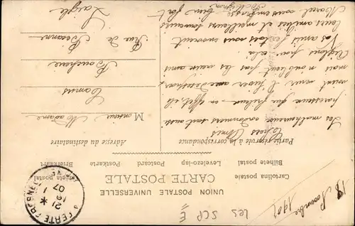 Ak Liebespaar, Jäger, Jagdwaffe, Blumen, Liebe, Garten, Sitzbank, Kuss