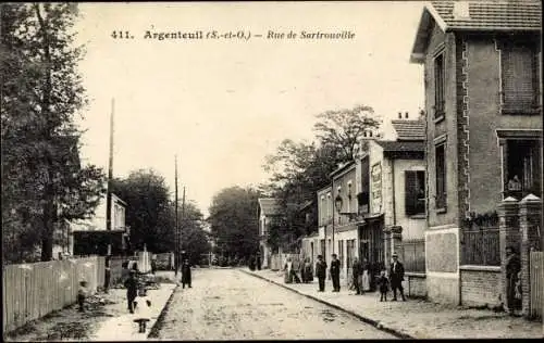 Ak Argenteuil Val d'Oise, Rue de Sartrouville