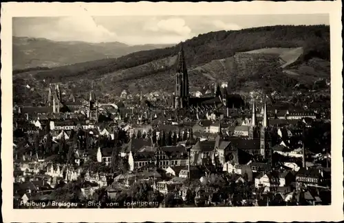 Ak Freiburg im Breisgau, Stadt vom Lorettoberg aus gesehen