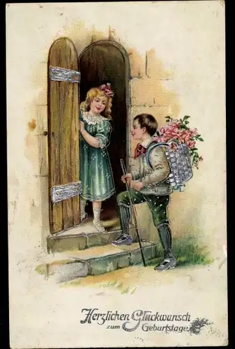 Präge Ak Glückwunsch Geburtstag, Mädchen an der Tür, Junge mit Blumenkiepe