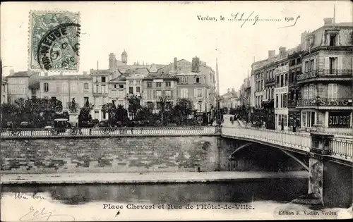 Ak Verdun Meuse, Place Chevert et Rue de l'Hotel de Ville