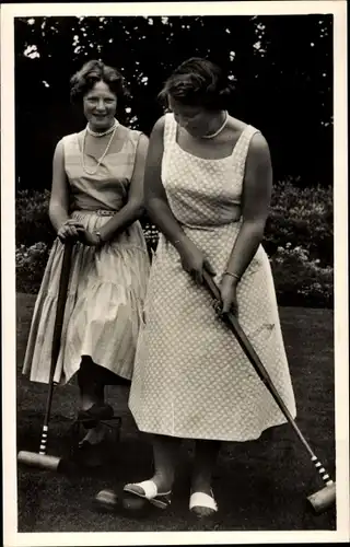 Ak Prinzessinnen Beatrix und Irene, Niederländisches Königshaus, Krocket