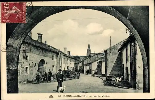 Ak Bains les Bains Vosges, La rue de Verdun, Stadttor, Strassenansicht