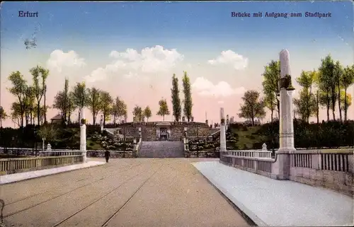 Ak Erfurt in Thüringen, Brücke mit Aufgang zum Stadtpark